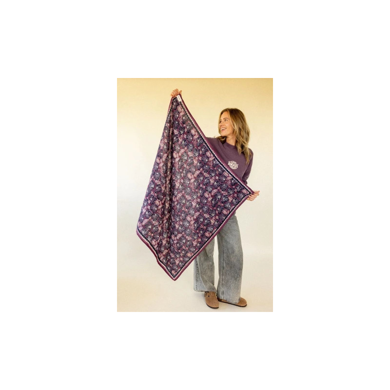 Foulard Latika Amaryllis Cassis  – Apaches C. | Boutique Le Pompon